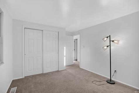 6233 W Maple Grove Road Huntington IN 46750