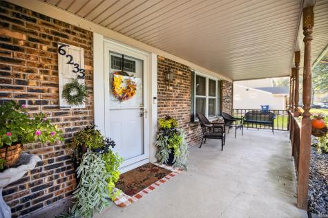 6233 W Maple Grove Road Huntington IN 46750