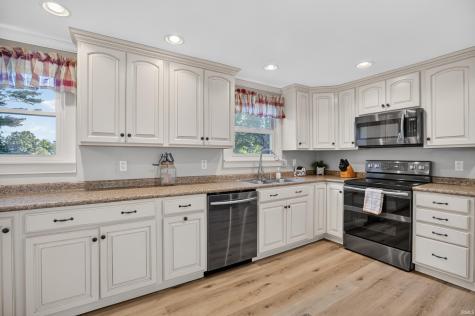 6233 W Maple Grove Road Huntington IN 46750