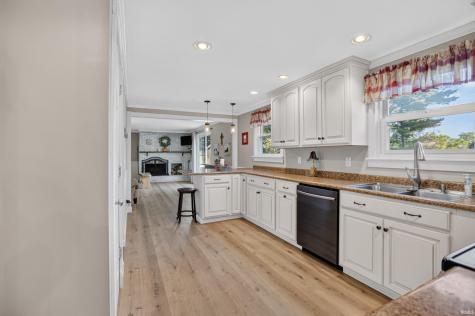 6233 W Maple Grove Road Huntington IN 46750