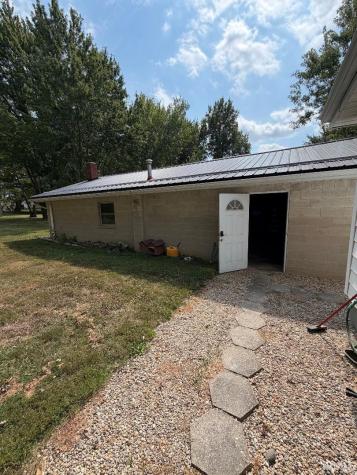 846 N 1300 W Road Linton IN 47441