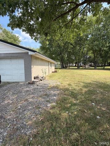 846 N 1300 W Road Linton IN 47441