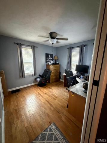 846 N 1300 W Road Linton IN 47441