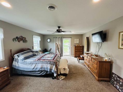 7630 S 140 E Wolcottville IN 46795