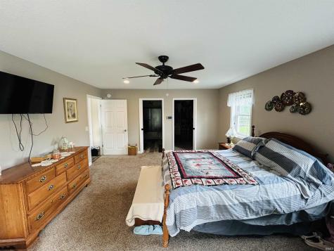 7630 S 140 E Wolcottville IN 46795