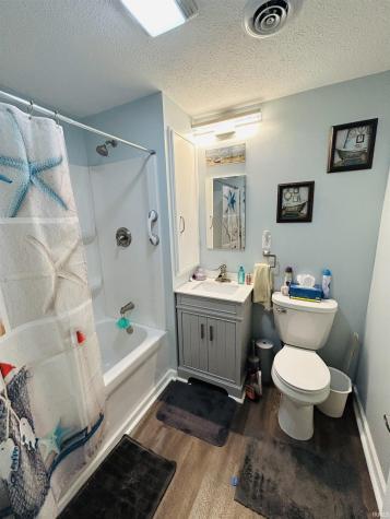 7630 S 140 E Wolcottville IN 46795