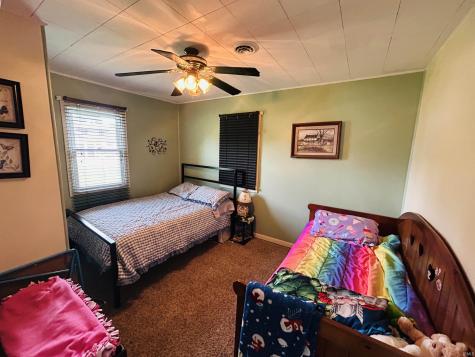 7630 S 140 E Wolcottville IN 46795