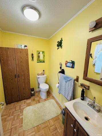 7630 S 140 E Wolcottville IN 46795