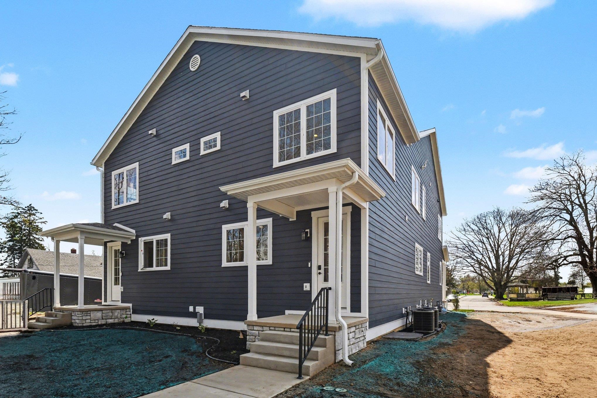 1253 Corby Boulevard South Bend IN 46617