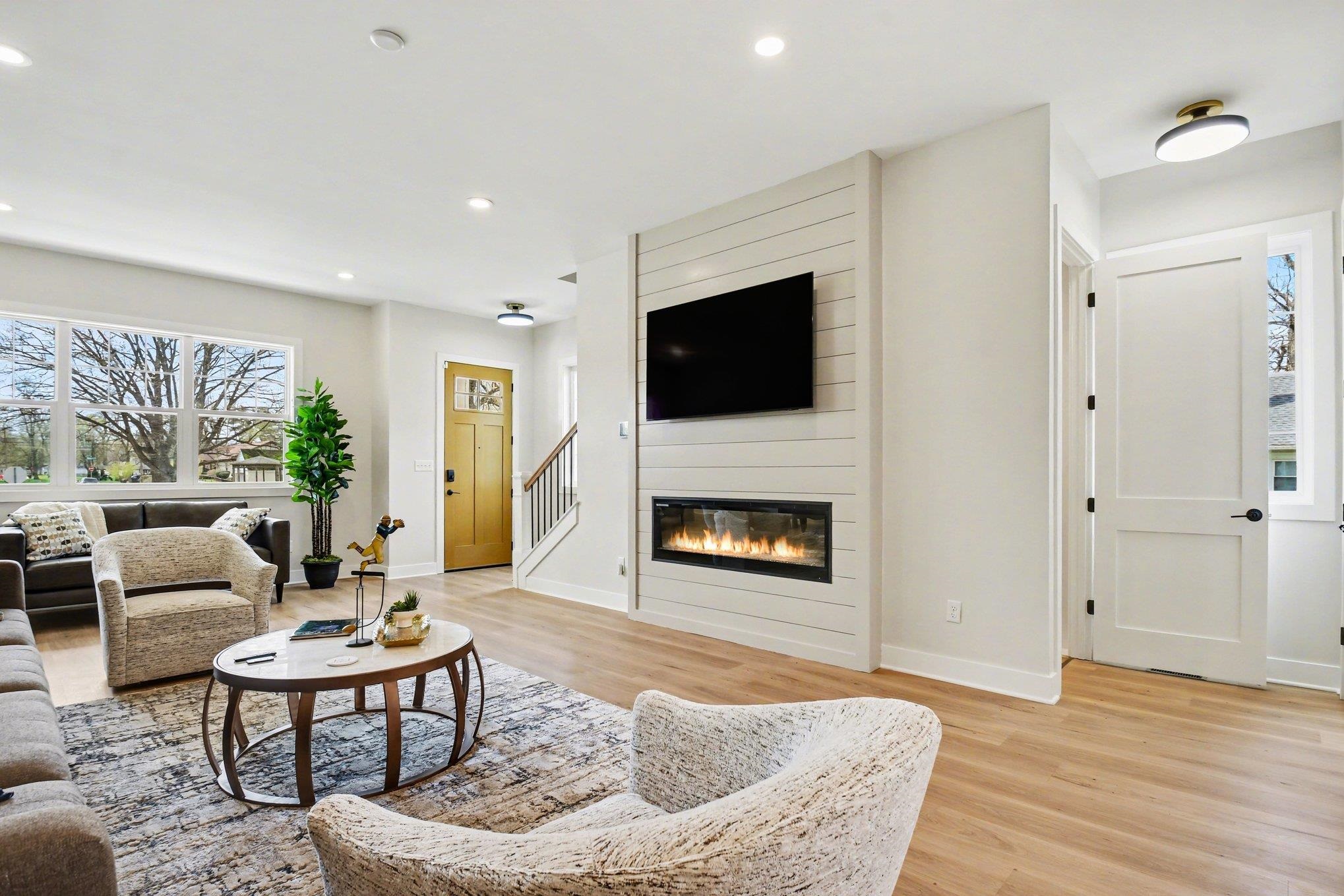 1253 Corby Boulevard South Bend IN 46617