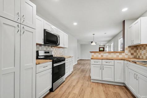1132 Harvey Street South Bend IN 46616