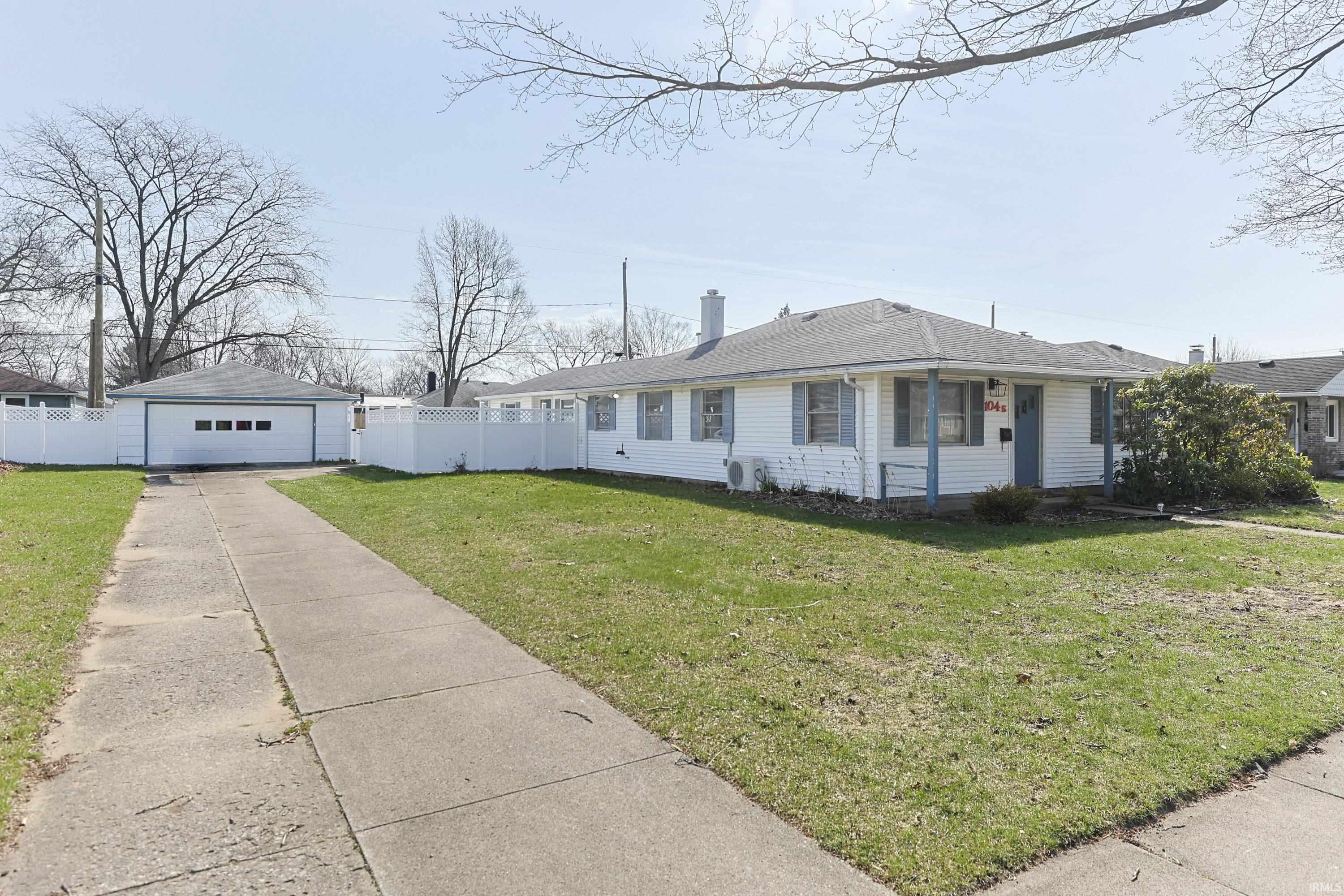 104 S Tuxedo Drive South Bend IN 46615