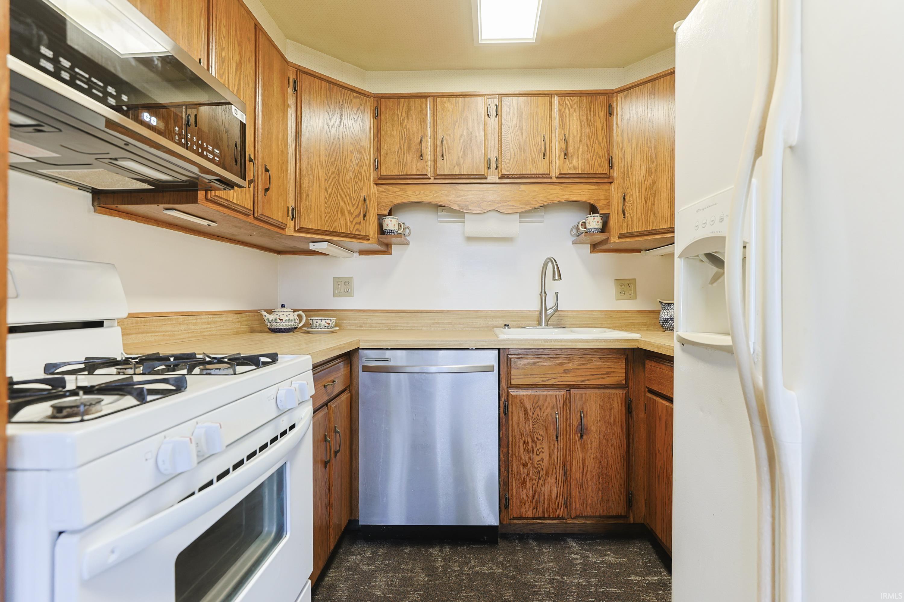 104 S Tuxedo Drive South Bend IN 46615