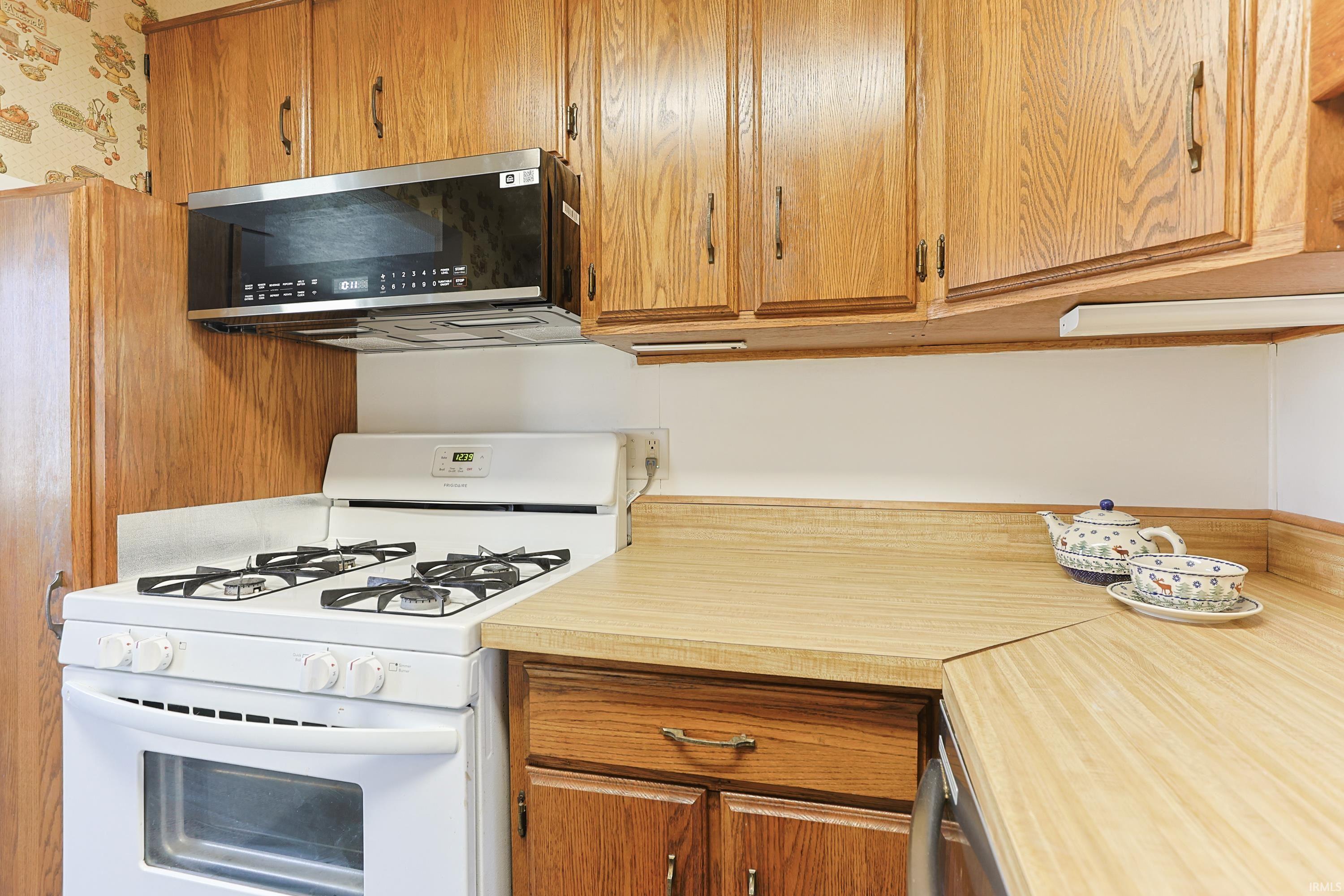 104 S Tuxedo Drive South Bend IN 46615