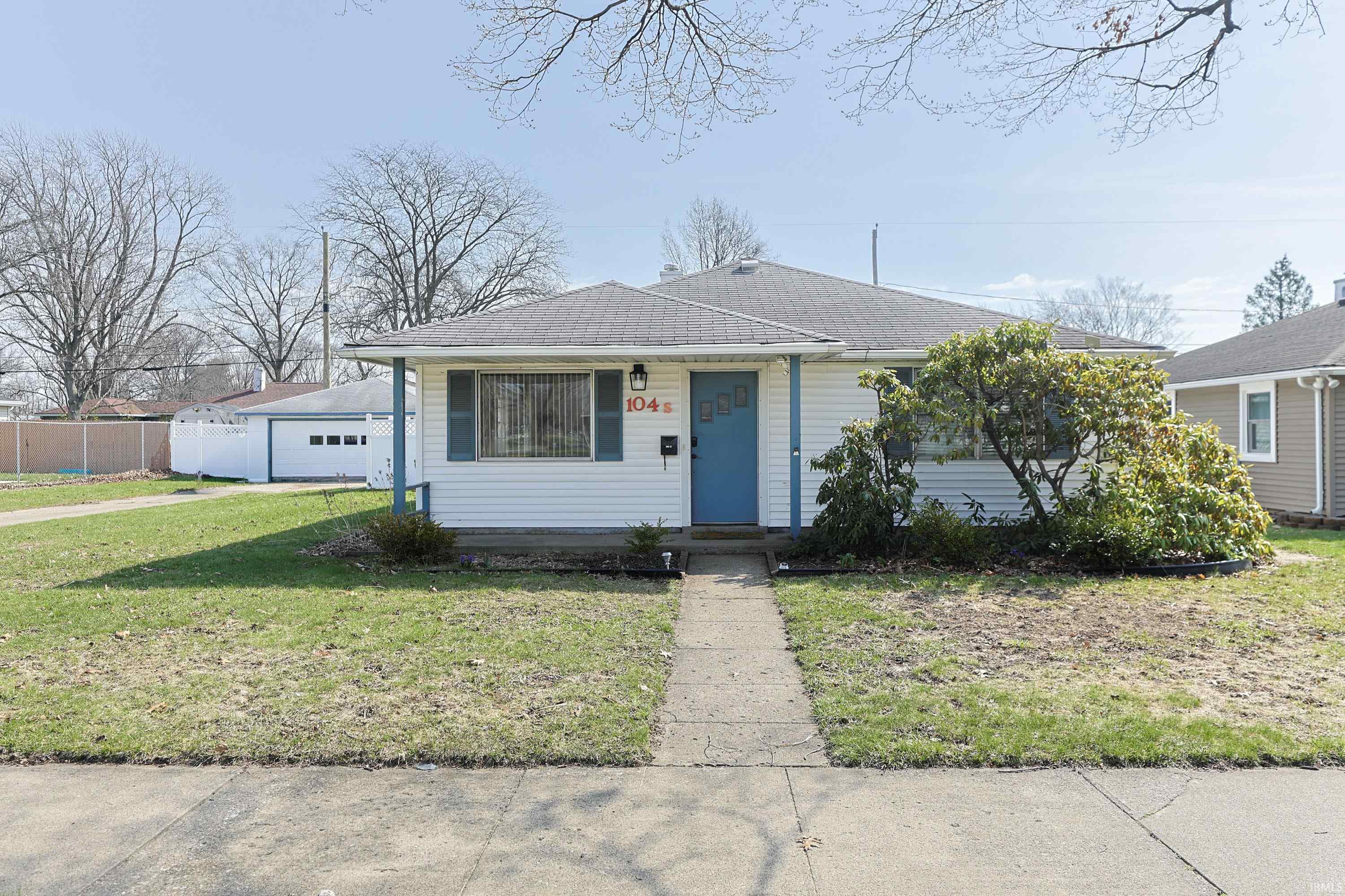 104 S Tuxedo Drive South Bend IN 46615