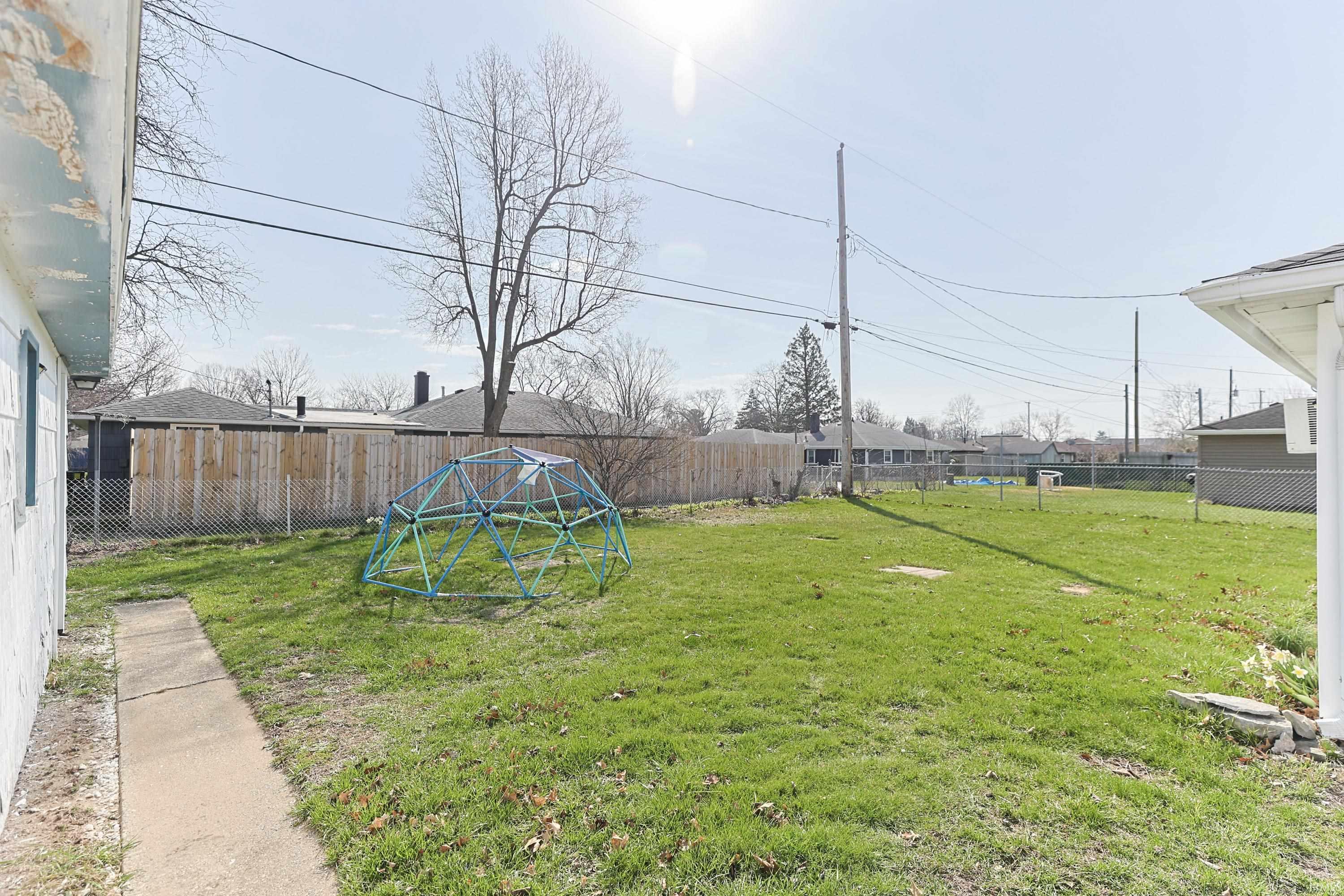 104 S Tuxedo Drive South Bend IN 46615
