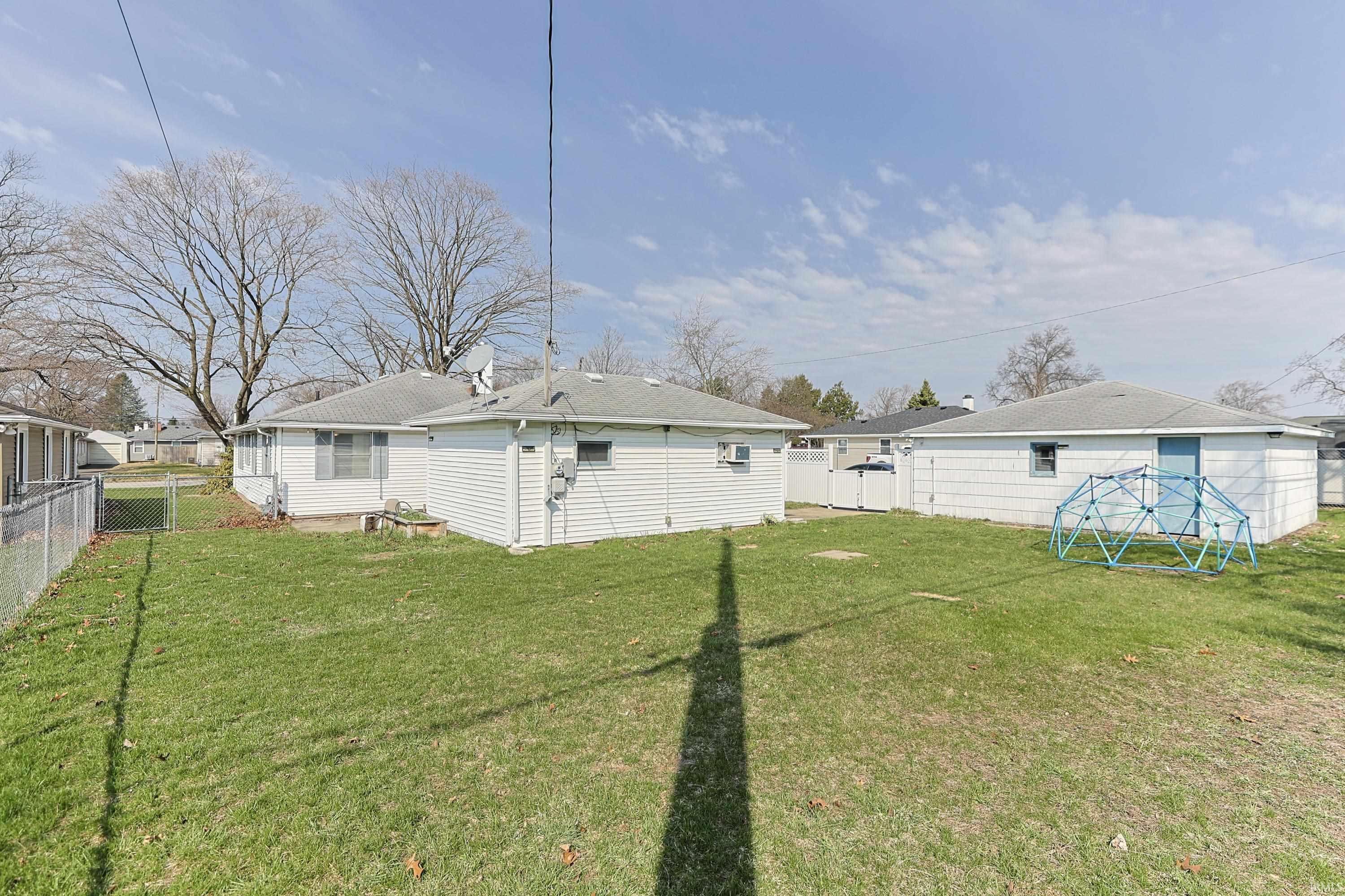 104 S Tuxedo Drive South Bend IN 46615