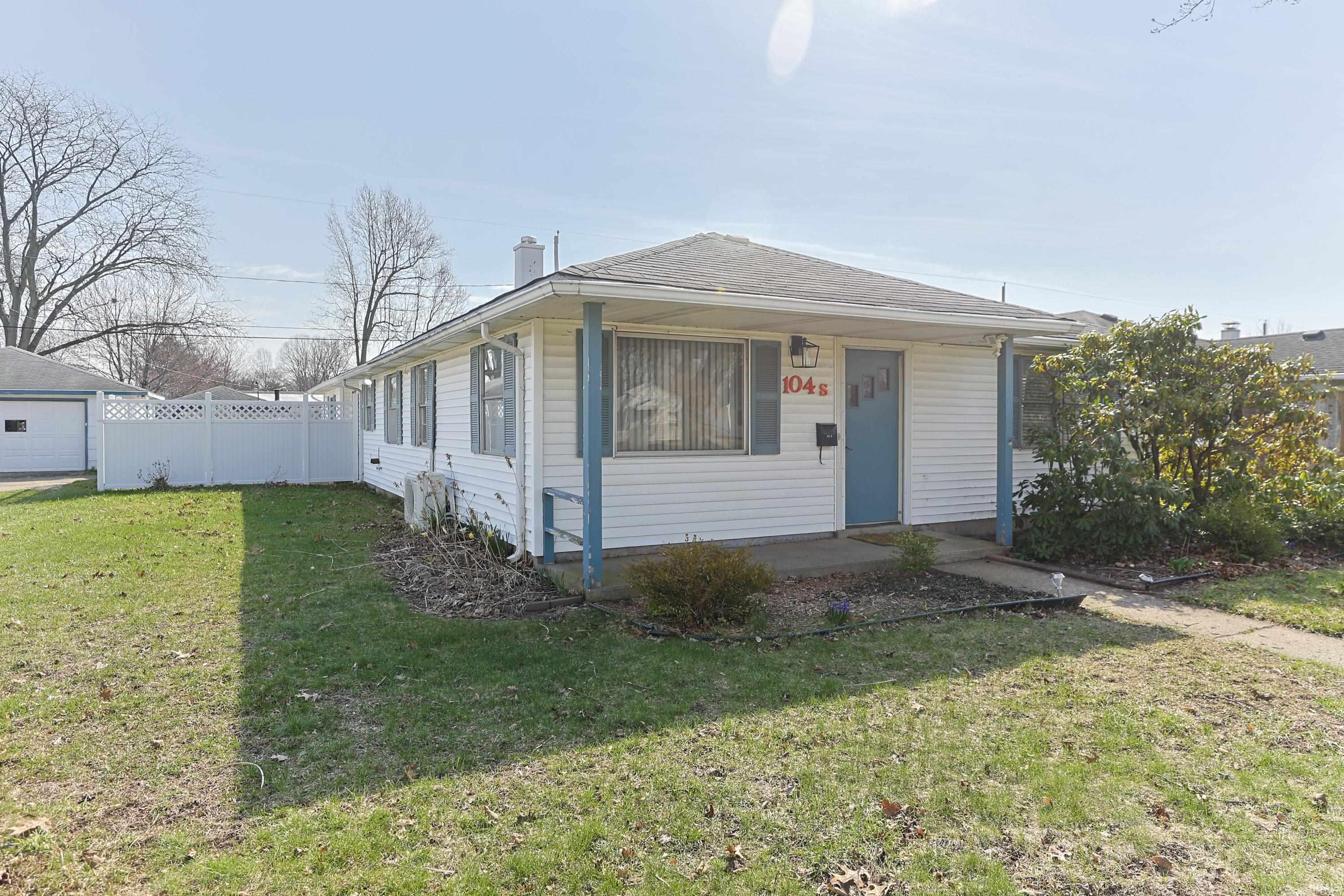 104 S Tuxedo Drive South Bend IN 46615