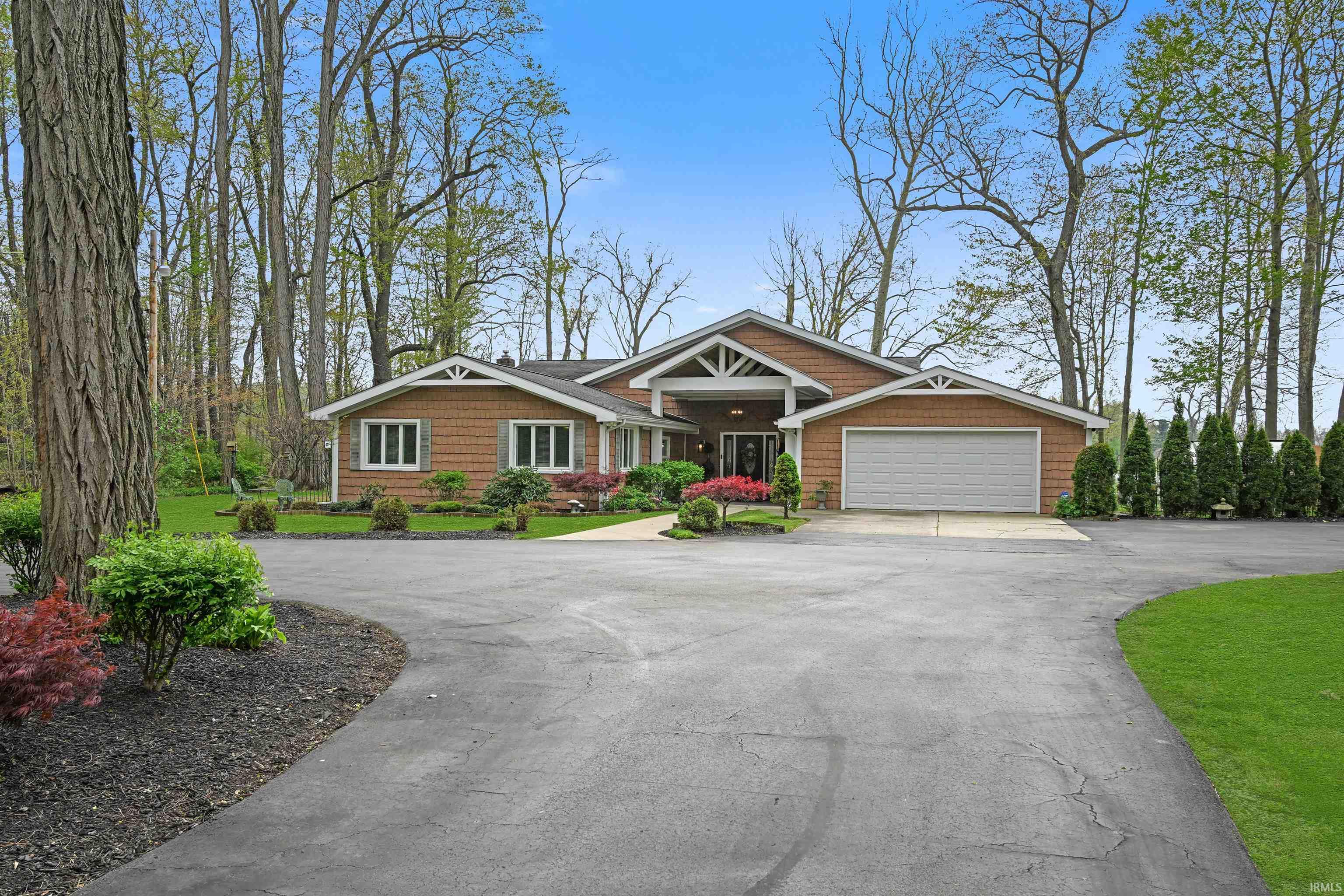 22618 Lake Shore Drive Elkhart IN 46514