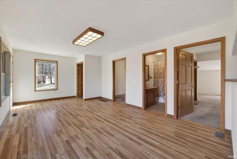 8923 E Sassafras Road Bloomfield IN 47424