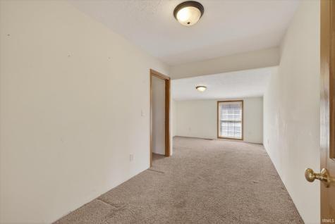 8923 E Sassafras Road Bloomfield IN 47424