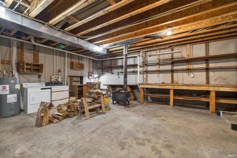 8923 E Sassafras Road Bloomfield IN 47424