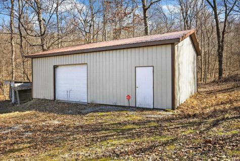 8923 E Sassafras Road Bloomfield IN 47424