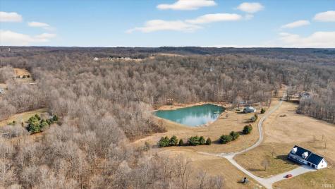 8923 E Sassafras Road Bloomfield IN 47424