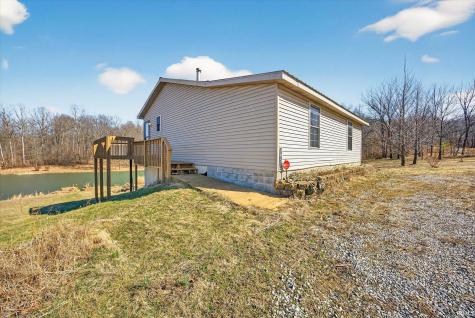 8923 E Sassafras Road Bloomfield IN 47424