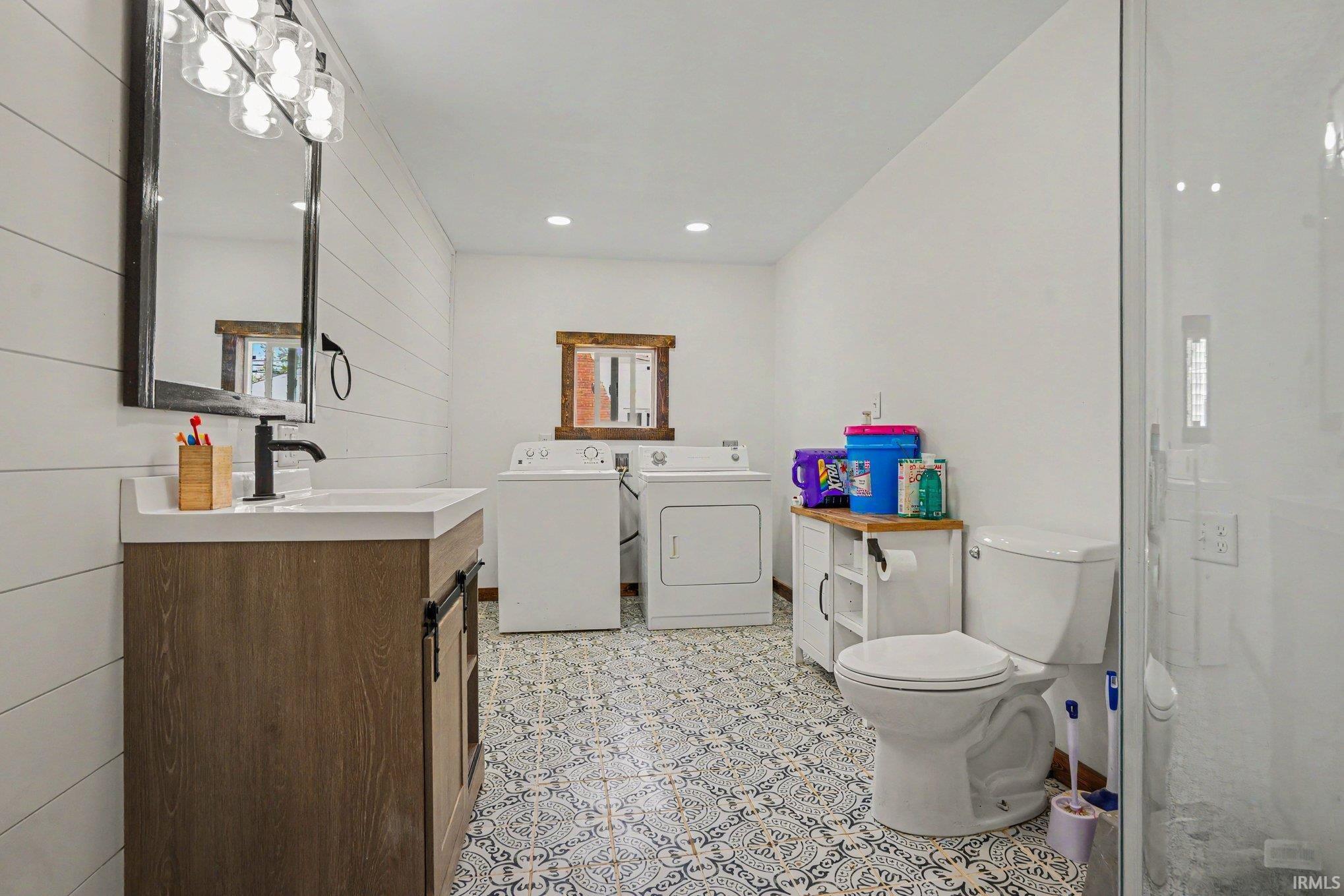 219 W Patterson Street Lakeville IN 46536