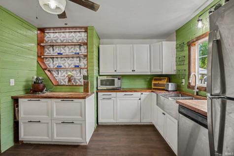 219 W Patterson Street Lakeville IN 46536
