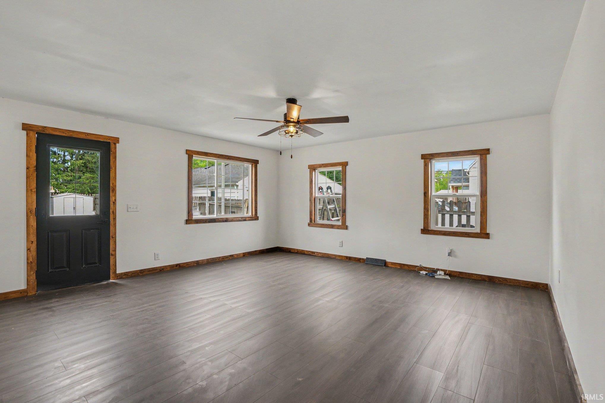 219 W Patterson Street Lakeville IN 46536