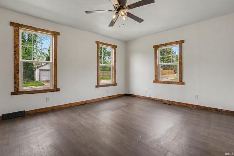 219 W Patterson Street Lakeville IN 46536