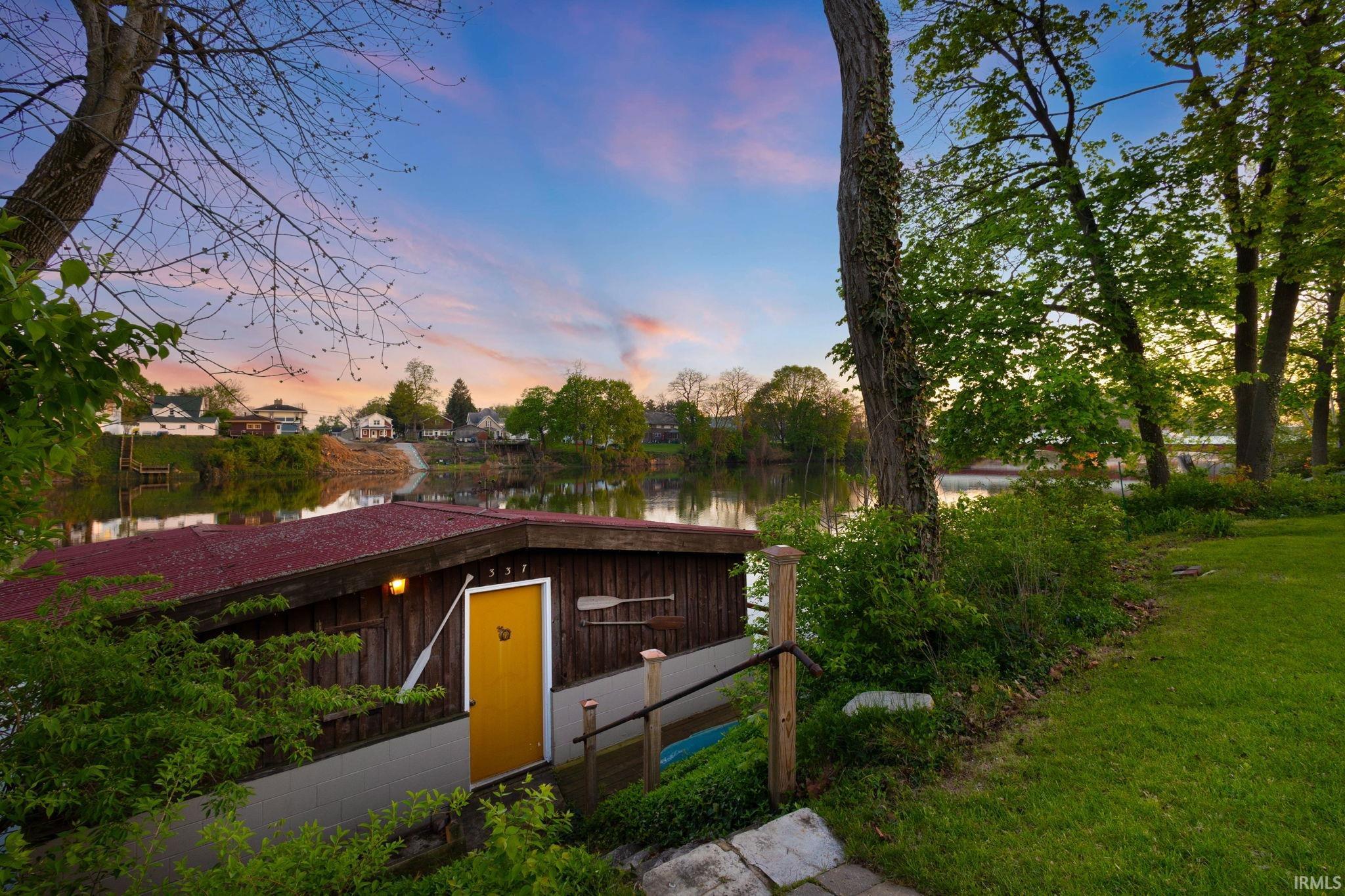 337 Edgewater Drive Mishawaka IN 46545