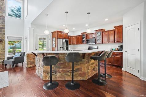 56 N Superior Avenue Warsaw IN 46582