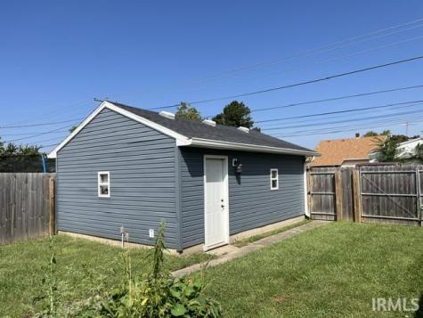 2316 S B Street Elwood IN 46036