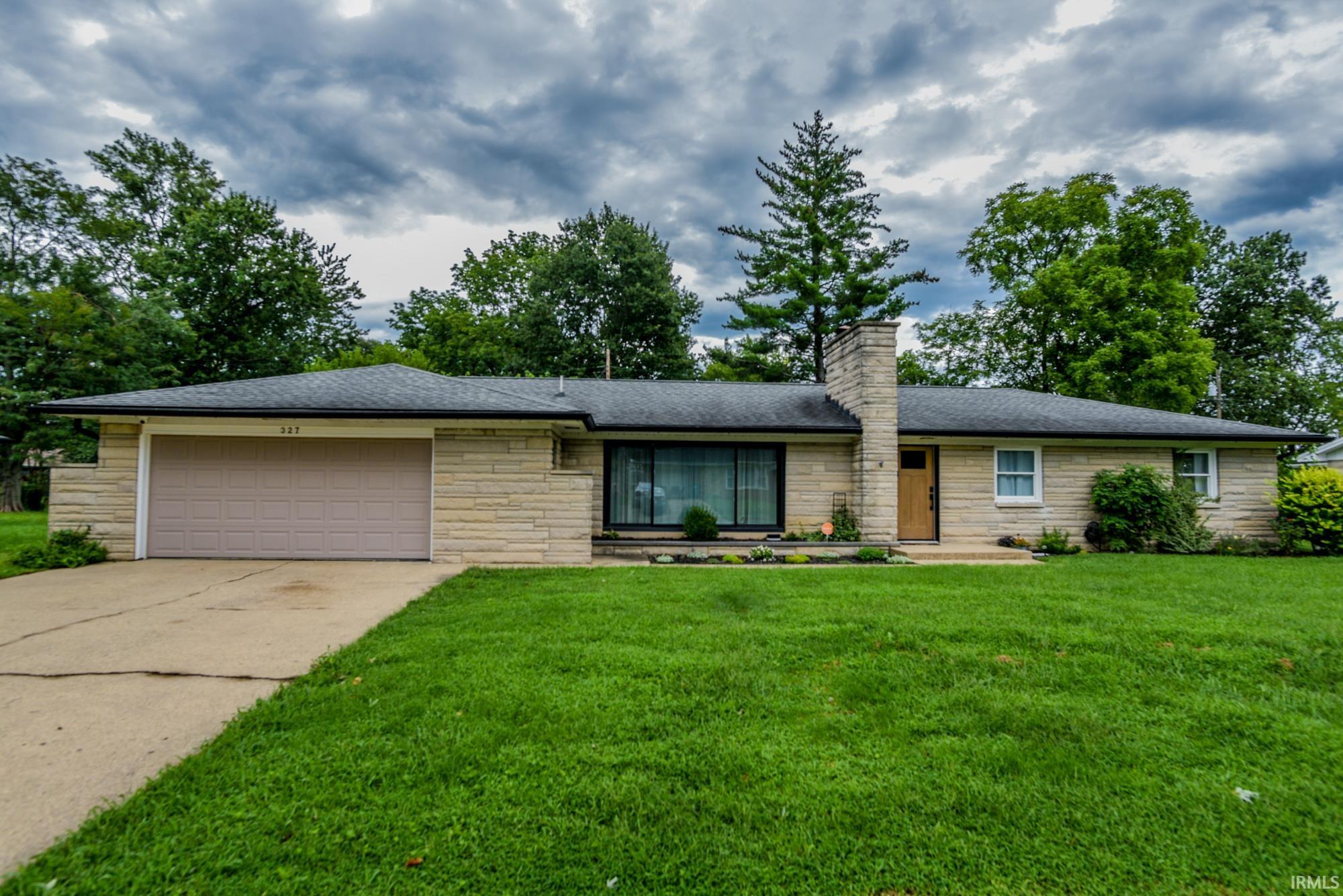 327 Brookside Lane Plainfield IN 46168