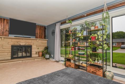327 Brookside Lane Plainfield IN 46168