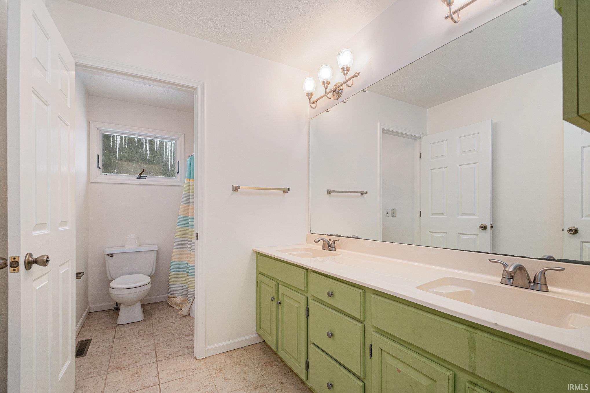 52048 Glen Arbor Court Granger IN 46530
