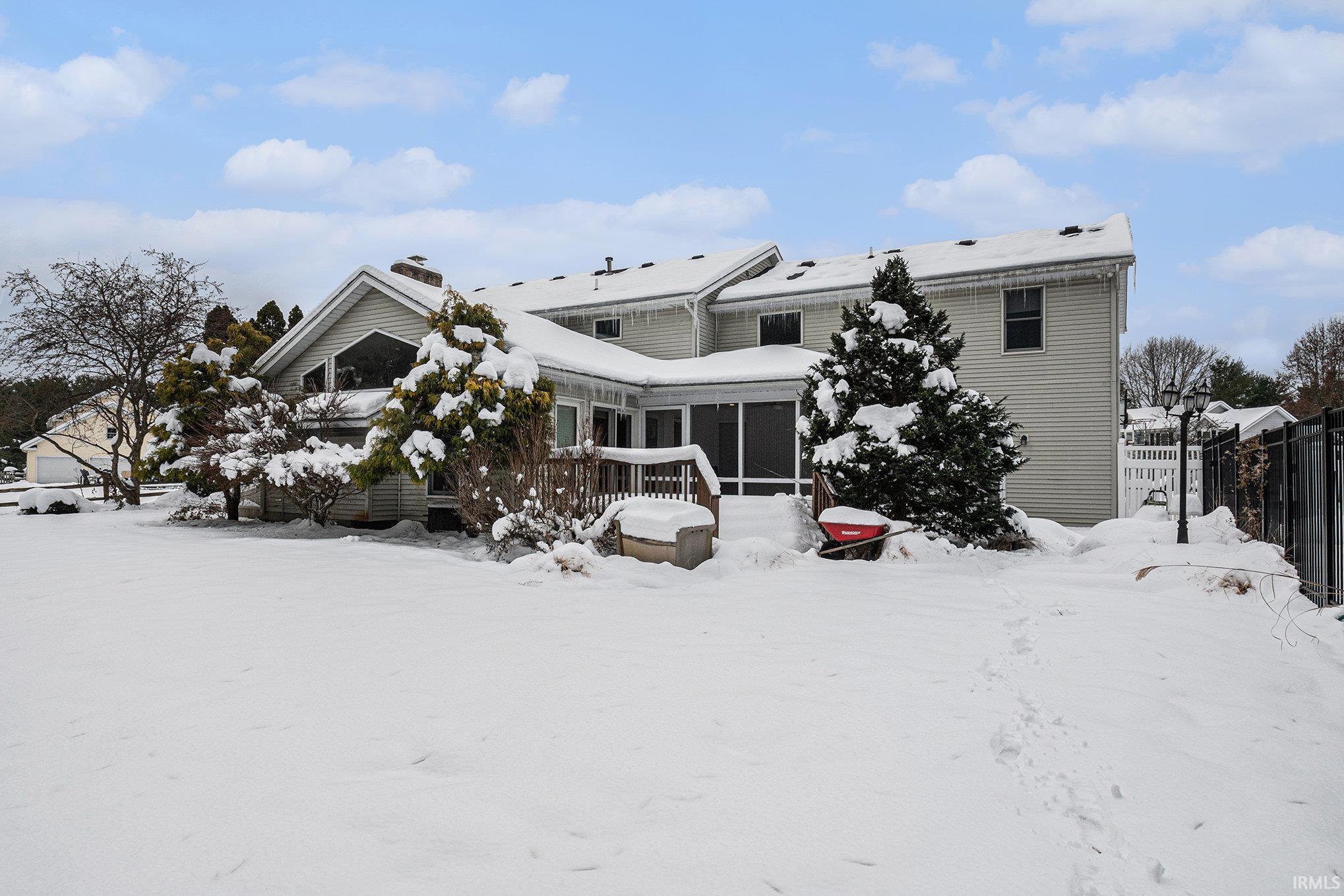 52048 Glen Arbor Court Granger IN 46530