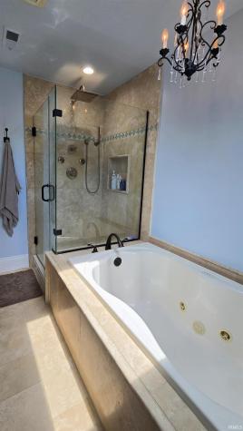 6105 E Oak Street Evansville IN 47715