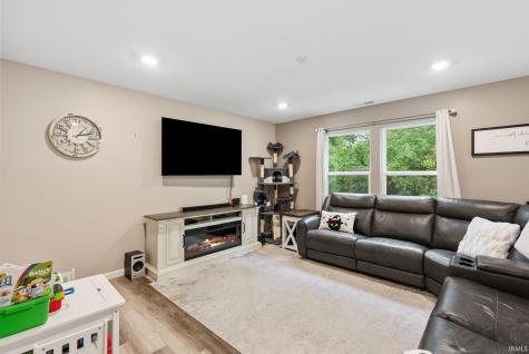 8105 Louna Drive Fort Wayne IN 46818