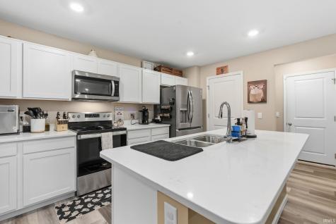 8105 Louna Drive Fort Wayne IN 46818