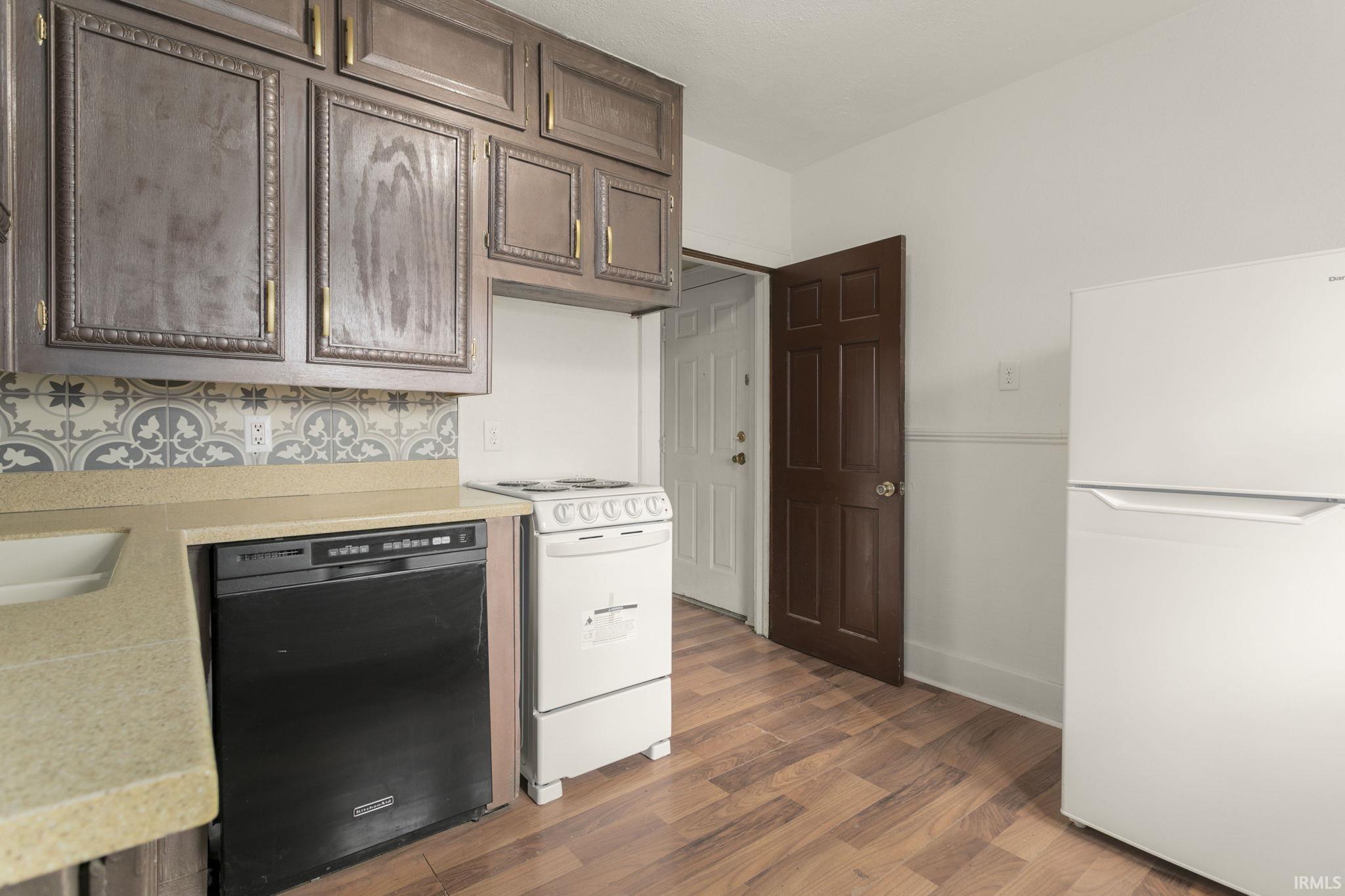 809 E Victoria Street South Bend IN 46614