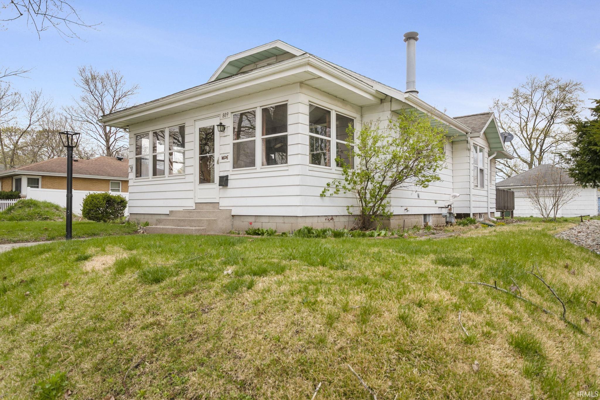 809 E Victoria Street South Bend IN 46614