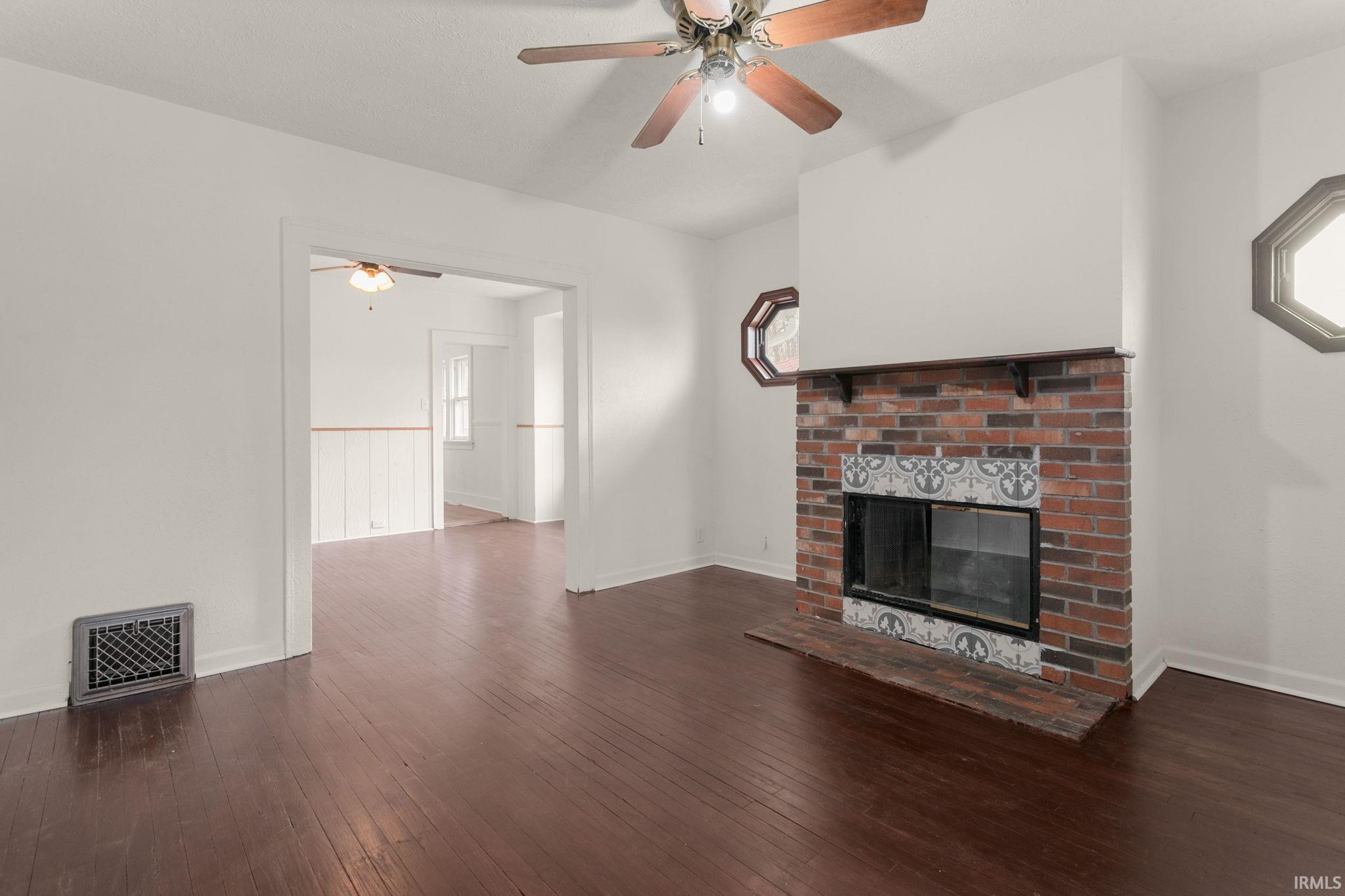 809 E Victoria Street South Bend IN 46614