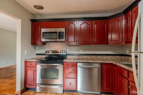 6103 Beaumont Drive Fort Wayne IN 46825