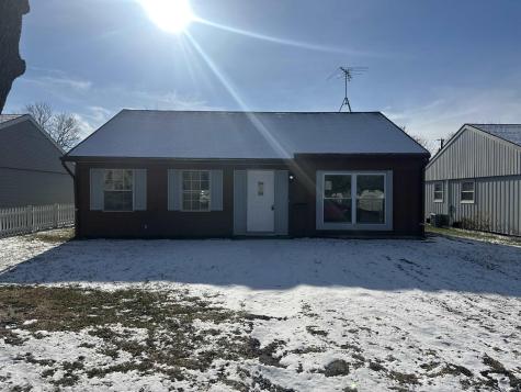 1023 W Cleveland Street Hartford City IN 47348