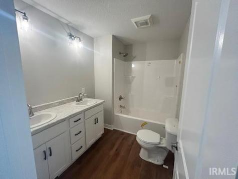 11939 Turtle Creek Court Fort Wayne IN 46818