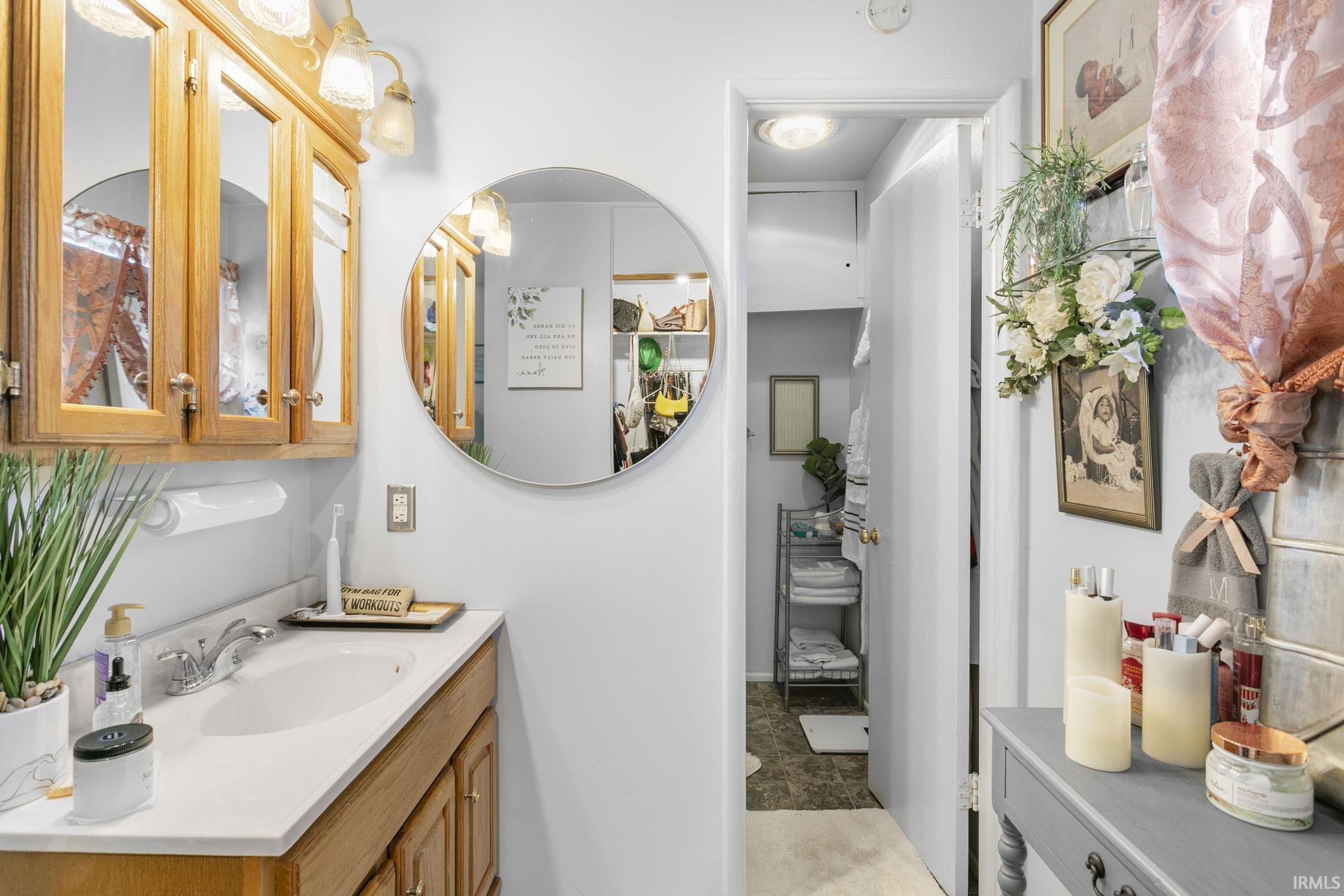 1904 Piedmont Way South Bend IN 46614